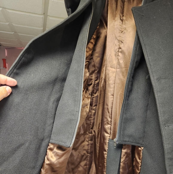Coat - Picture 2 of 4